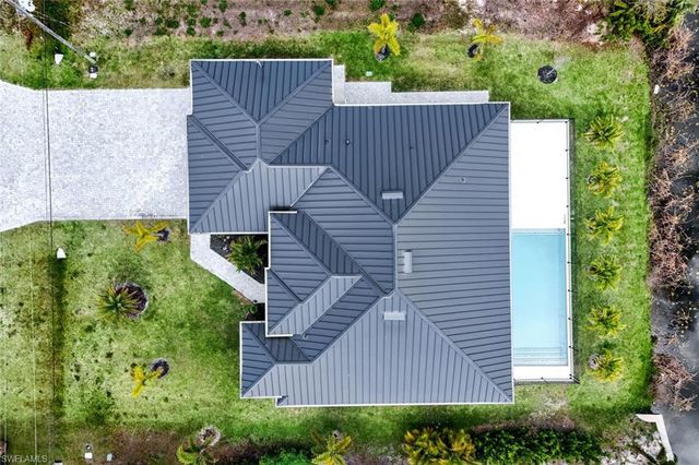 909 11th CT, Cape Coral, FL 33991