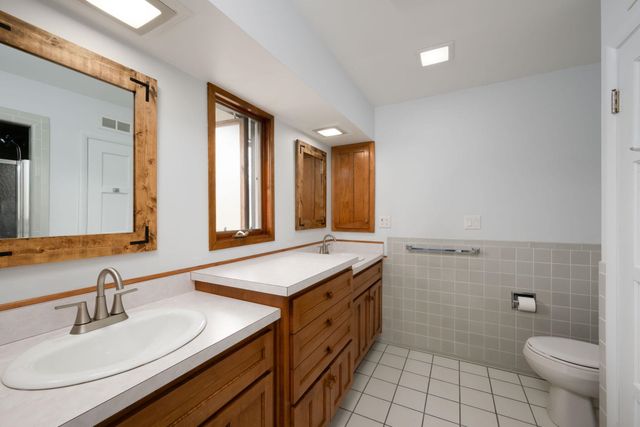 1538 S Hadley Road, Fort Wayne, IN 46804