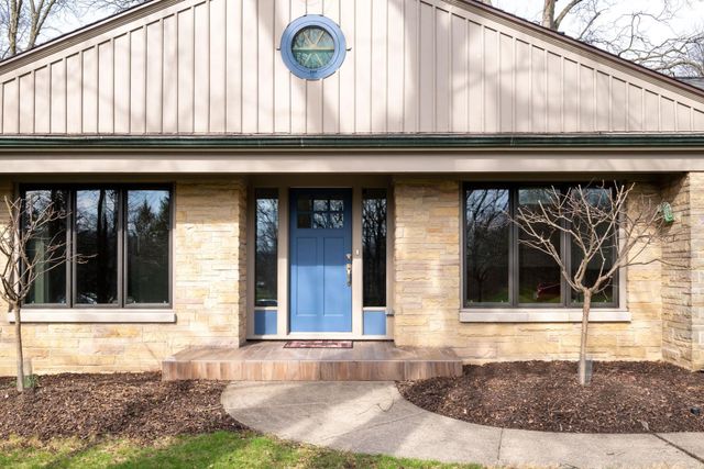 1538 S Hadley Road, Fort Wayne, IN 46804