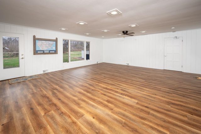 1538 S Hadley Road, Fort Wayne, IN 46804