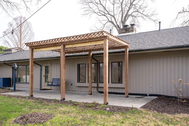 1538 S Hadley Road, Fort Wayne, IN 46804