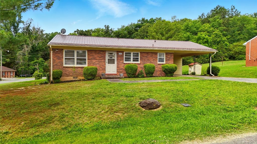 102 Southeast Street, Brookneal, VA 24528