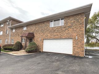 6632 W 95th Street 2C, Oak Lawn, IL 60453