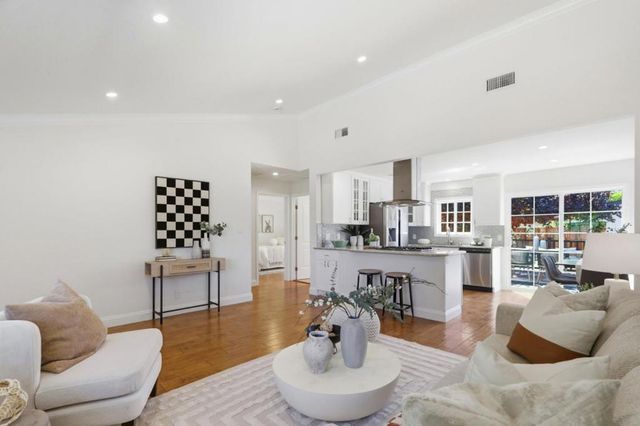 395 N Murphy Avenue, Sunnyvale, CA 94085
