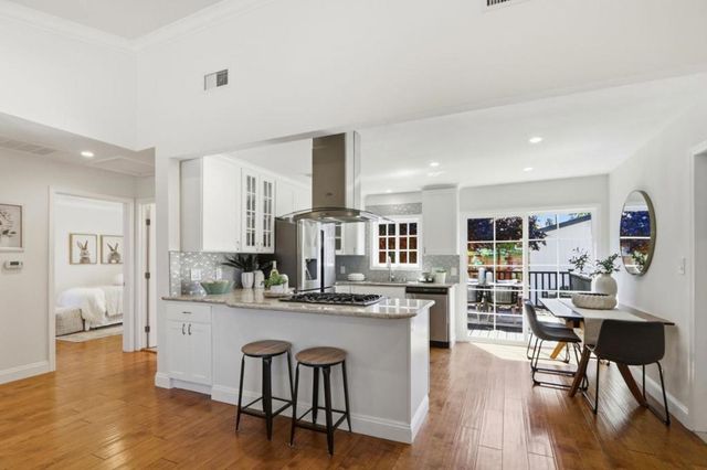395 N Murphy Avenue, Sunnyvale, CA 94085