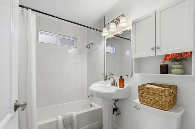 395 N Murphy Avenue, Sunnyvale, CA 94085