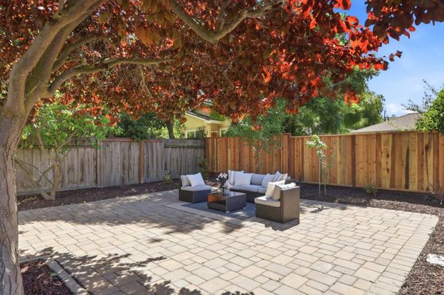 395 N Murphy Avenue, Sunnyvale, CA 94085