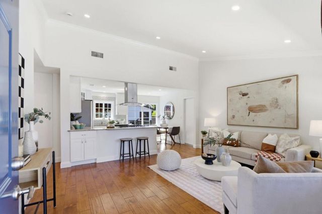 395 N Murphy Avenue, Sunnyvale, CA 94085