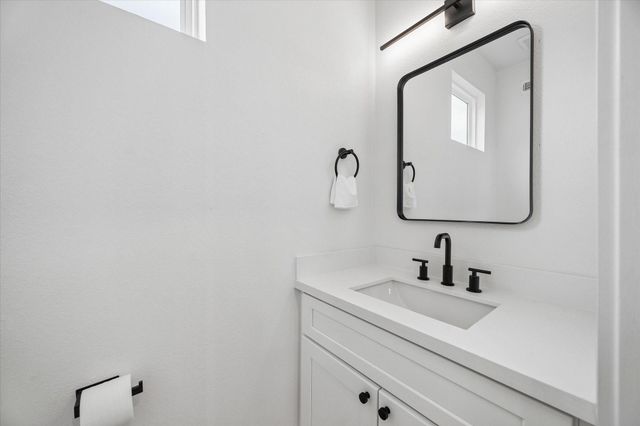 104 E 44th Street A, Houston, TX 77018