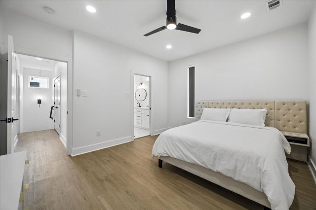 104 E 44th Street A, Houston, TX 77018