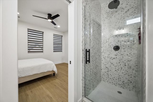 104 E 44th Street A, Houston, TX 77018