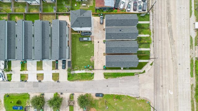 104 E 44th Street A, Houston, TX 77018