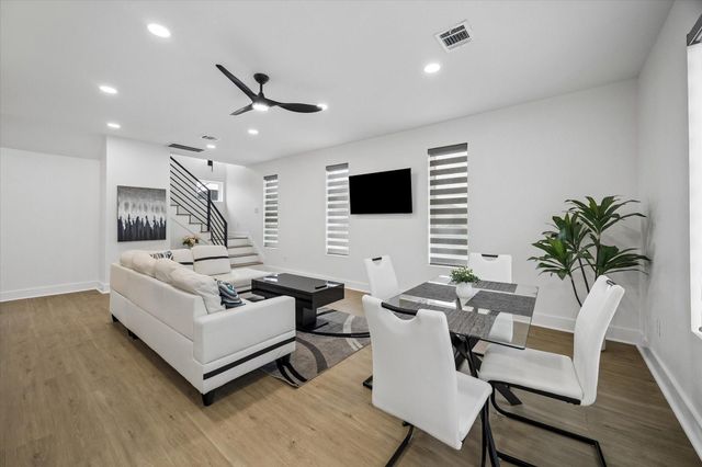 104 E 44th Street A, Houston, TX 77018