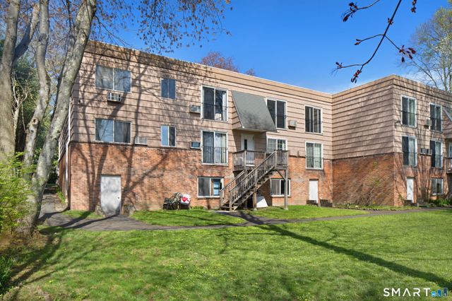 201 Highview Avenue F2, Stamford, CT 06907