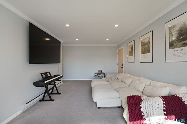 201 Highview Avenue F2, Stamford, CT 06907