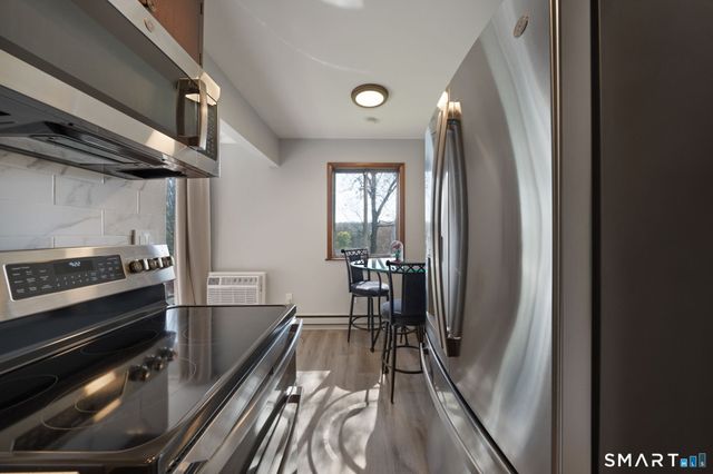 201 Highview Avenue F2, Stamford, CT 06907