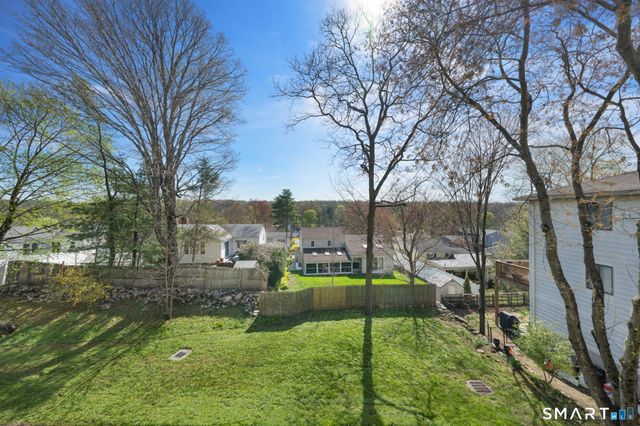 201 Highview Avenue F2, Stamford, CT 06907