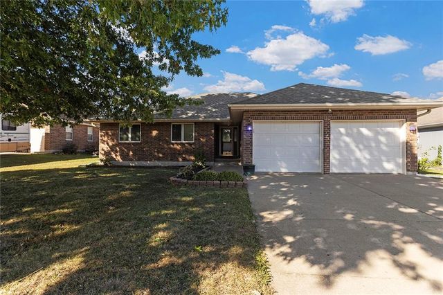 417 E Lawn Circle, Odessa, MO 64076