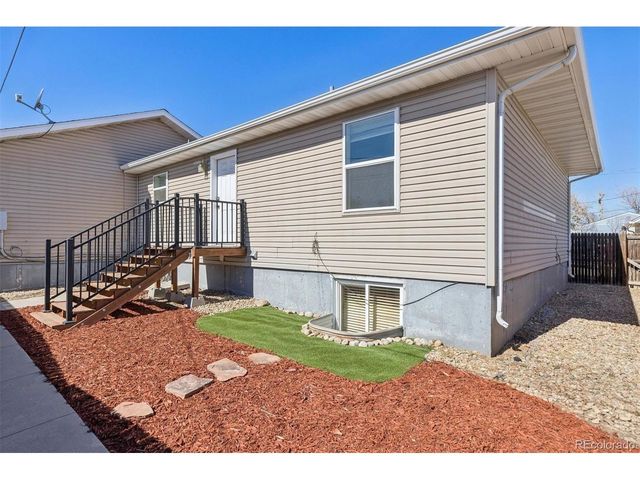 1060 S Perry St, Denver, CO 80219