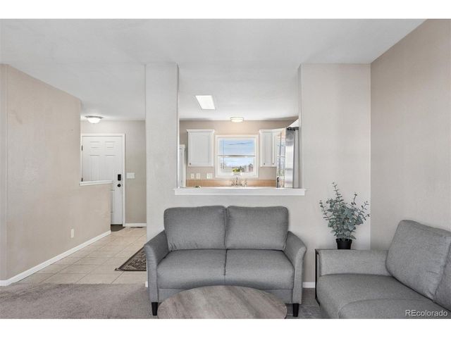 1060 S Perry St, Denver, CO 80219