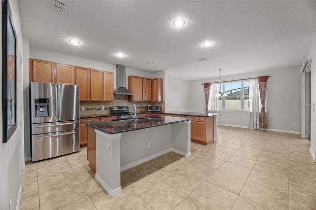 6041 W TOWN CENTER BOULEVARD, Orlando, FL 32837