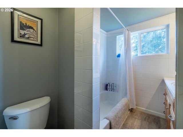 42528 HENSLEY HILL Rd, Port Orford, OR 97465