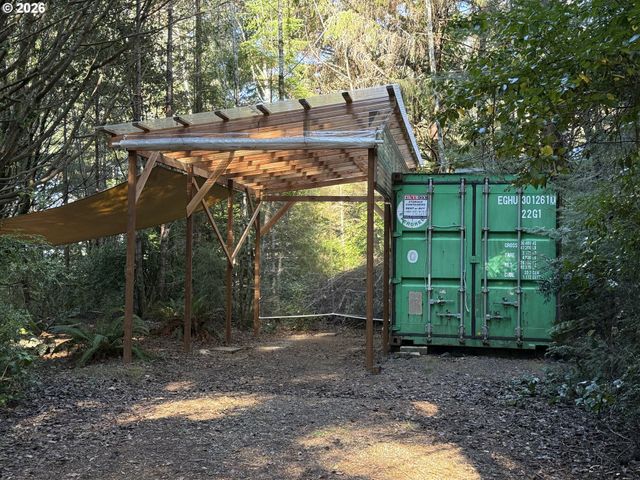 42528 HENSLEY HILL Rd, Port Orford, OR 97465