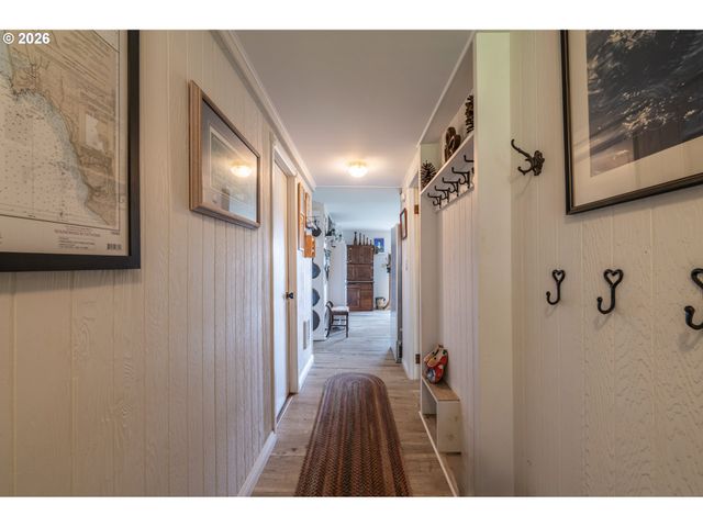42528 HENSLEY HILL Rd, Port Orford, OR 97465