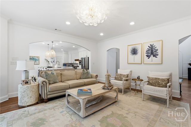 5 Marsh Harbor Drive N, Savannah, GA 31410