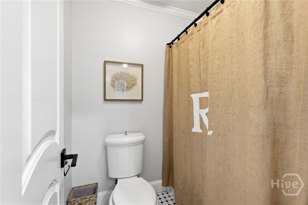 Image 34 of property listing at 5 Marsh Harbor Drive N, Savannah, GA 31410