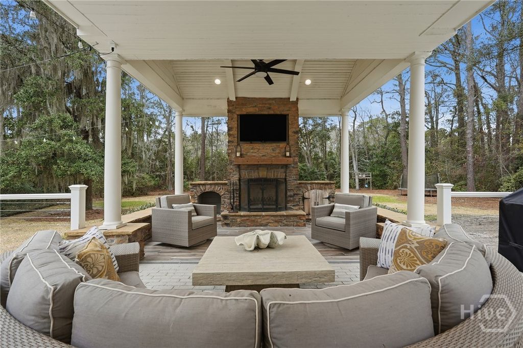 Image 43 of property listing at 5 Marsh Harbor Drive N, Savannah, GA 31410