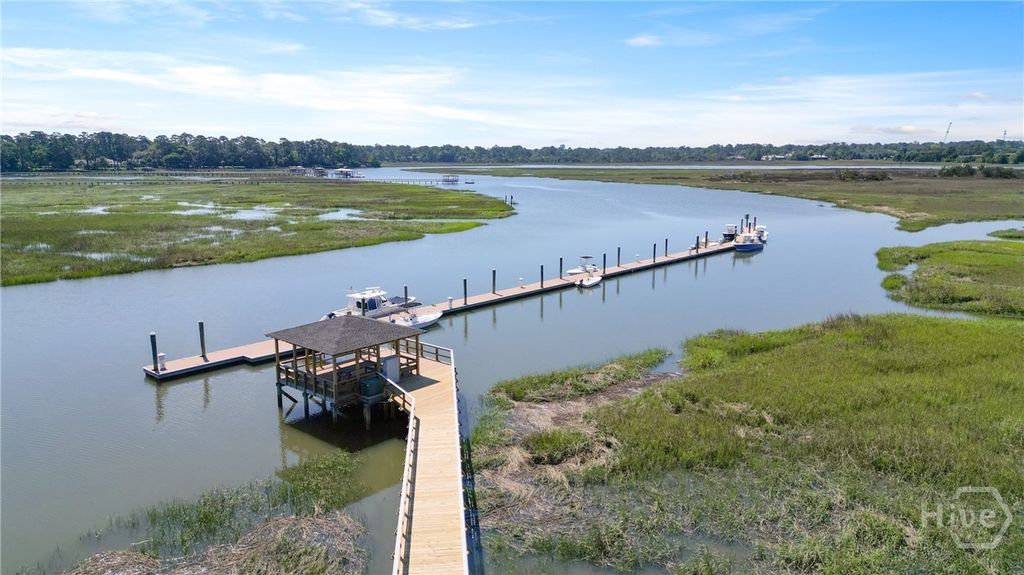Image 70 of property listing at 5 Marsh Harbor Drive N, Savannah, GA 31410