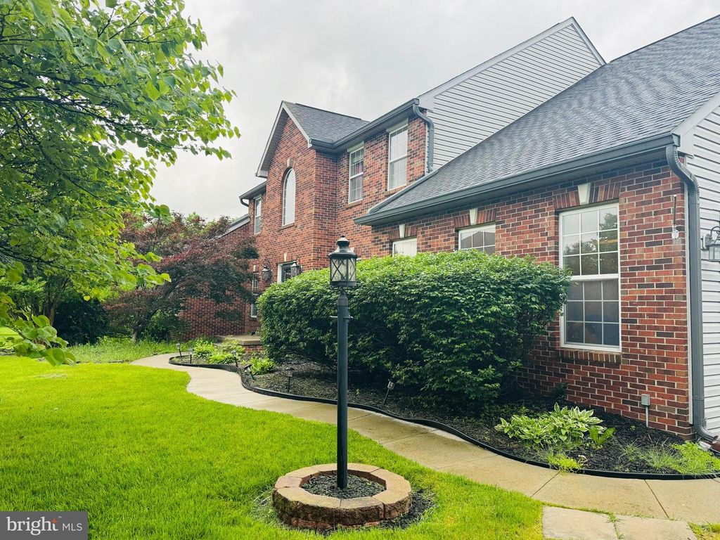 3 SPRUCE HILL WAY, Charles Town, WV 25414