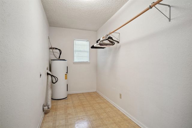 1508 Raborn Drive, Bowie, TX 76230