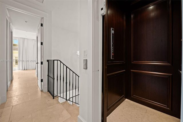 530 Valencia Ave 2, Coral Gables, FL 33134