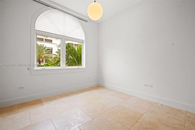 530 Valencia Ave 2, Coral Gables, FL 33134