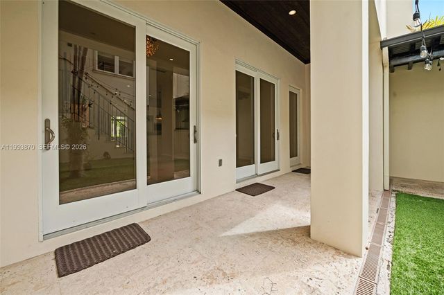 530 Valencia Ave 2, Coral Gables, FL 33134