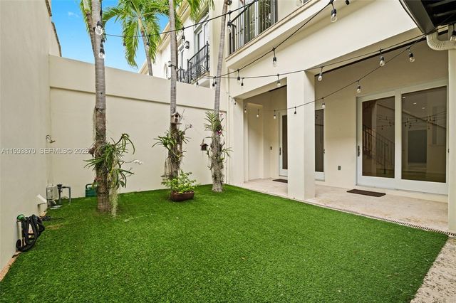 530 Valencia Ave 2, Coral Gables, FL 33134