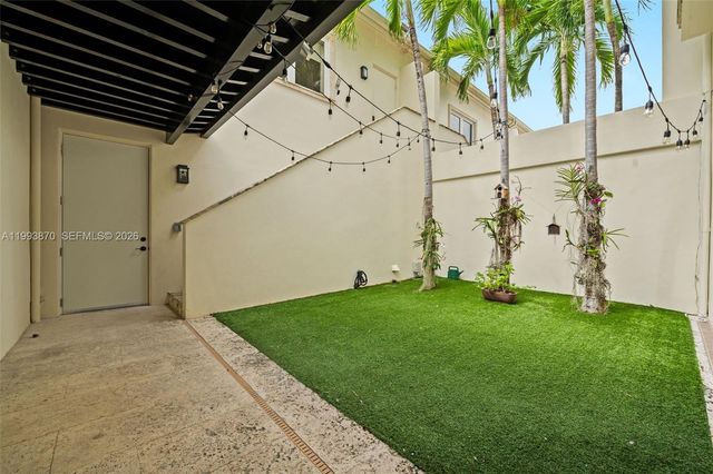 530 Valencia Ave 2, Coral Gables, FL 33134