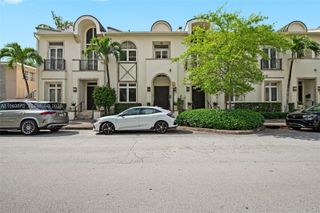530 Valencia Ave 2, Coral Gables, FL 33134