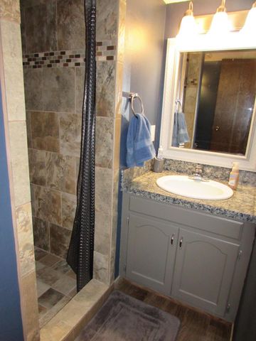 501 S Fairlakes Avenue, Fairmont, MN 56031