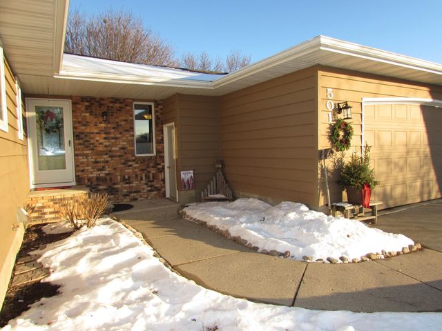 501 S Fairlakes Avenue, Fairmont, MN 56031