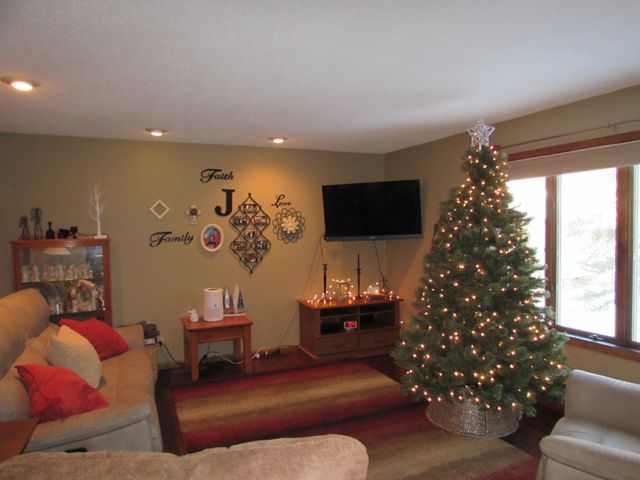 501 S Fairlakes Avenue, Fairmont, MN 56031