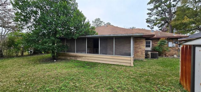 10134 Bretton Drive, Houston, TX 77016