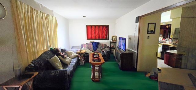 10134 Bretton Drive, Houston, TX 77016