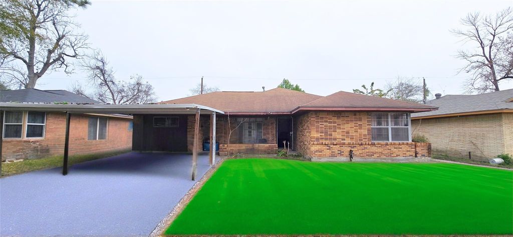 10134 Bretton Drive, Houston, TX 77016