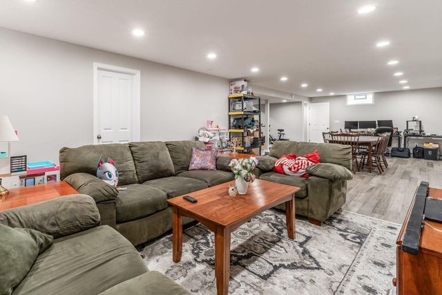 213 Red Oak Pass, Commercial Point, OH 43116