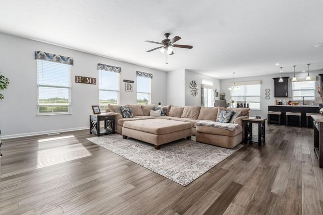 213 Red Oak Pass, Commercial Point, OH 43116