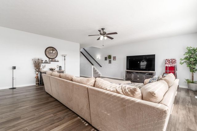 213 Red Oak Pass, Commercial Point, OH 43116