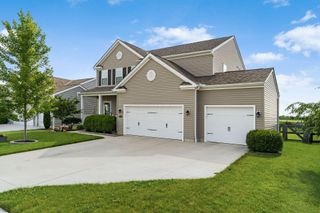 213 Red Oak Pass, Commercial Point, OH 43116